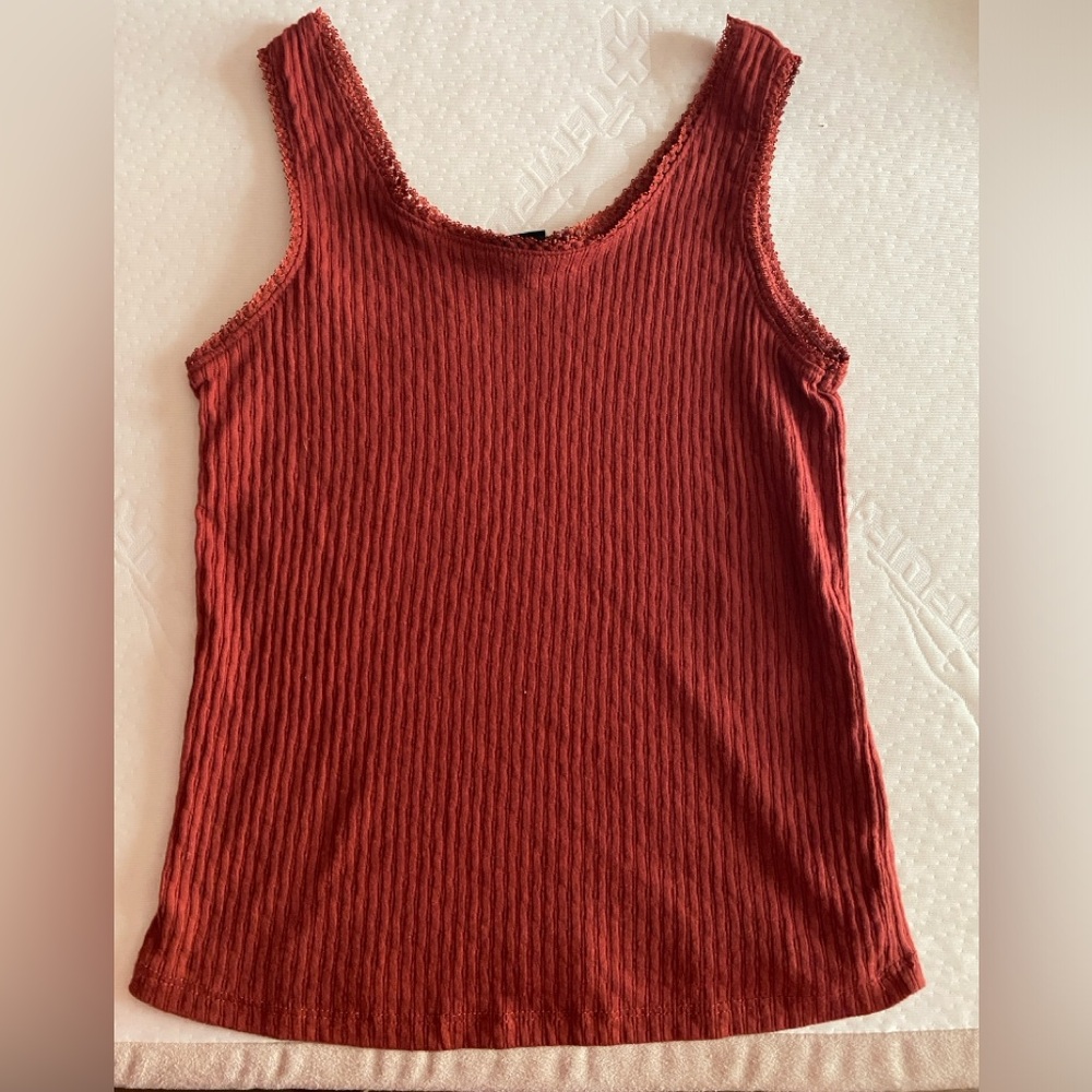Woman’s Full Length Sleeveless Tank Top